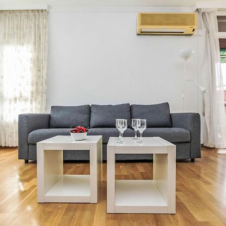 Apartment Sants-Les Corts Galileu By Interhome Barcelona Eksteriør billede