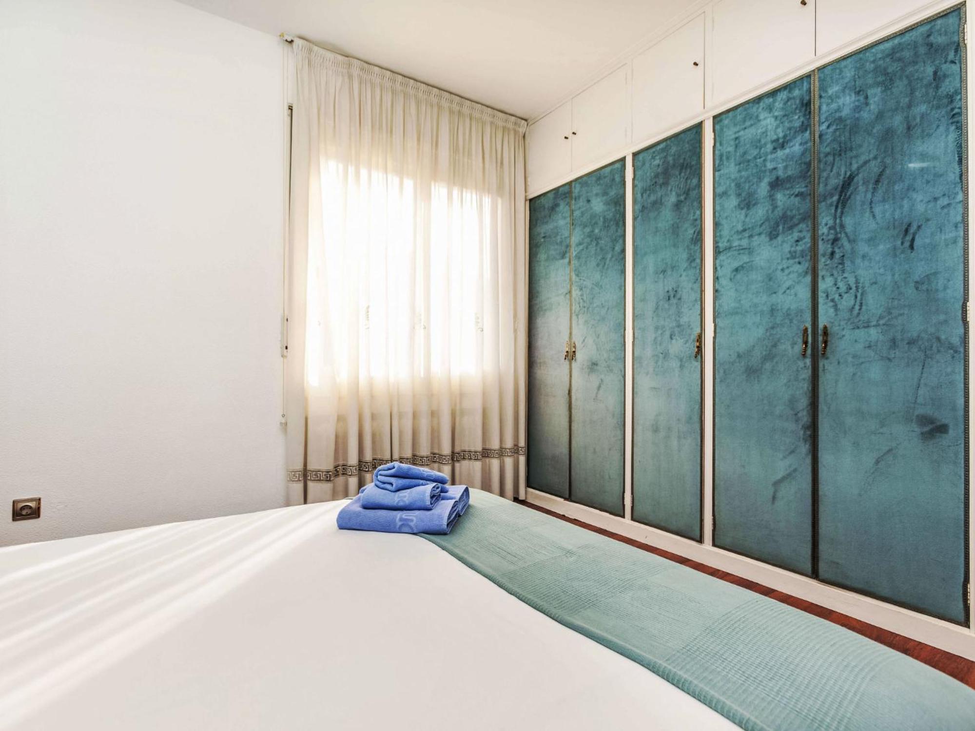Apartment Sants-Les Corts Galileu By Interhome Barcelona Eksteriør billede