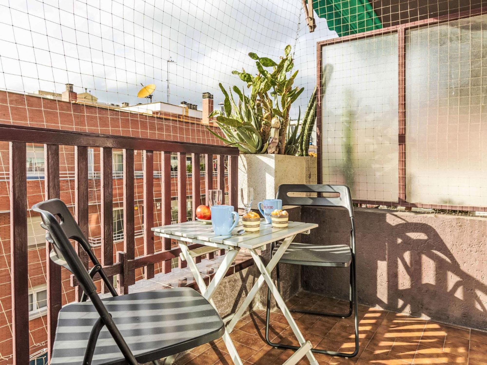 Apartment Sants-Les Corts Galileu By Interhome Barcelona Eksteriør billede