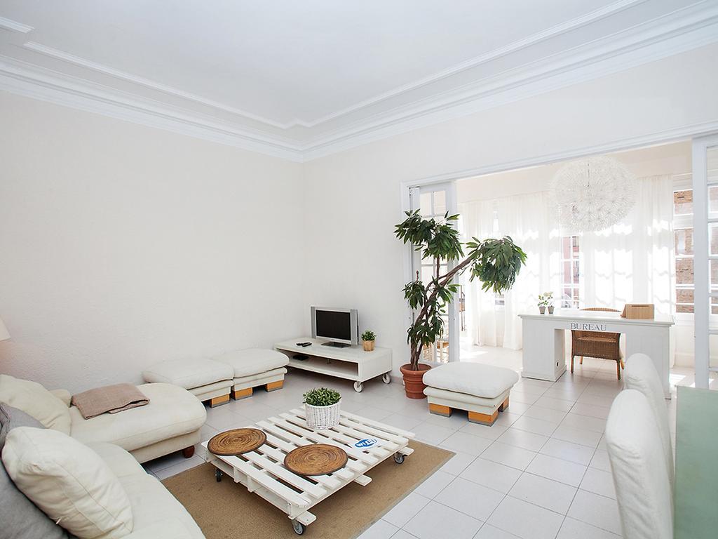 Apartment Sants-Les Corts Galileu By Interhome Barcelona Eksteriør billede