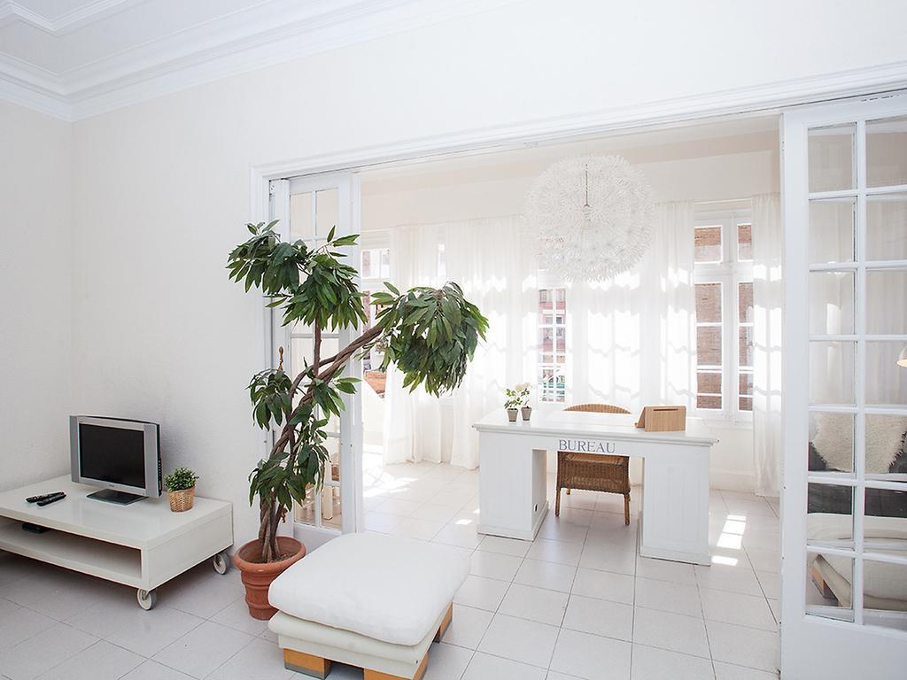 Apartment Sants-Les Corts Galileu By Interhome Barcelona Eksteriør billede
