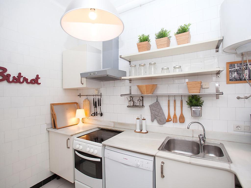 Apartment Sants-Les Corts Galileu By Interhome Barcelona Eksteriør billede
